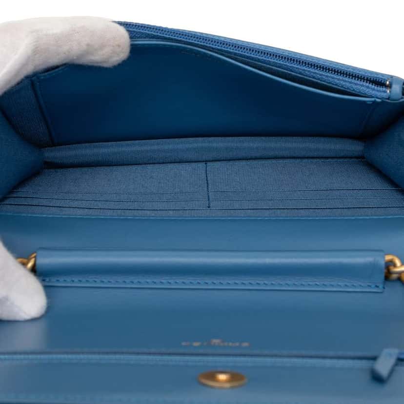 Chanel Quilted Caviar Boy Wallet on Chain Blue Leather Very good condition - Model View