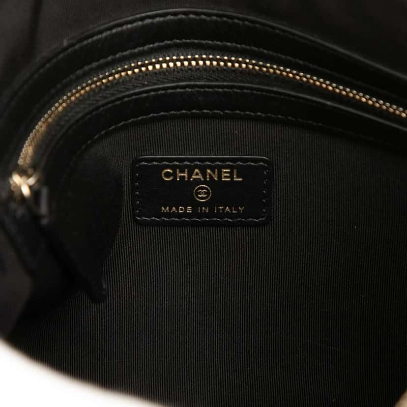 Chanel Medium Caviar Deauville Studded O Case Clutch Black Leather Very good condition - Box View