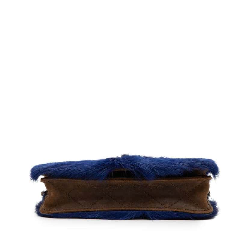 Chanel Paris Edinburgh Fur and Distressed Leather Wallet on Chain Blue Very good condition - Inside View