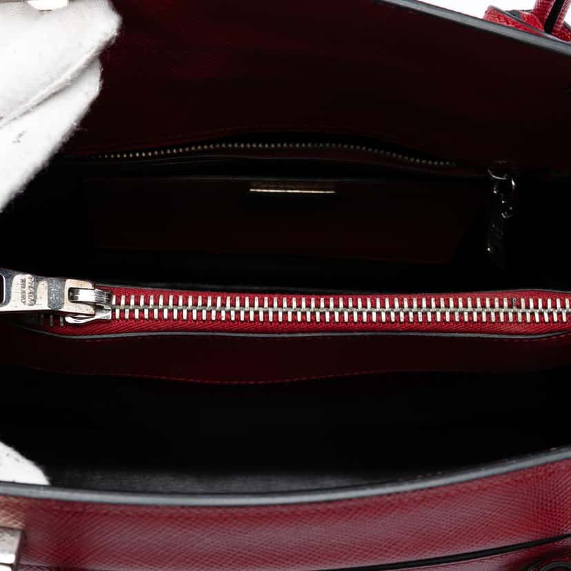 Prada Saffiano Cuir Turnlock Twin Satchel Red Leather Good condition - Model View