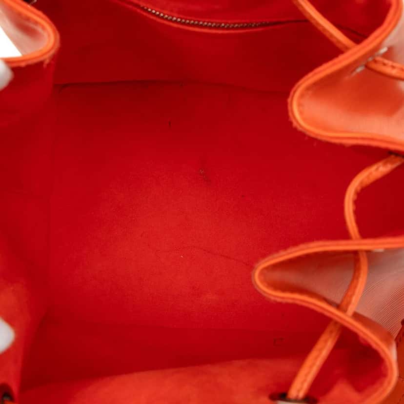 Louis Vuitton Epi Petit Noe Orange Leather Good condition - Model View