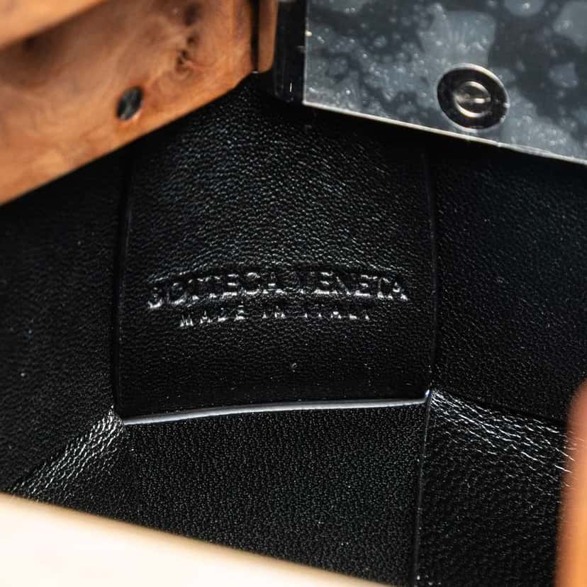 Bottega Veneta Lambskin Maxi Intrecciato The Snap Clutch Black Leather Good condition - Box View