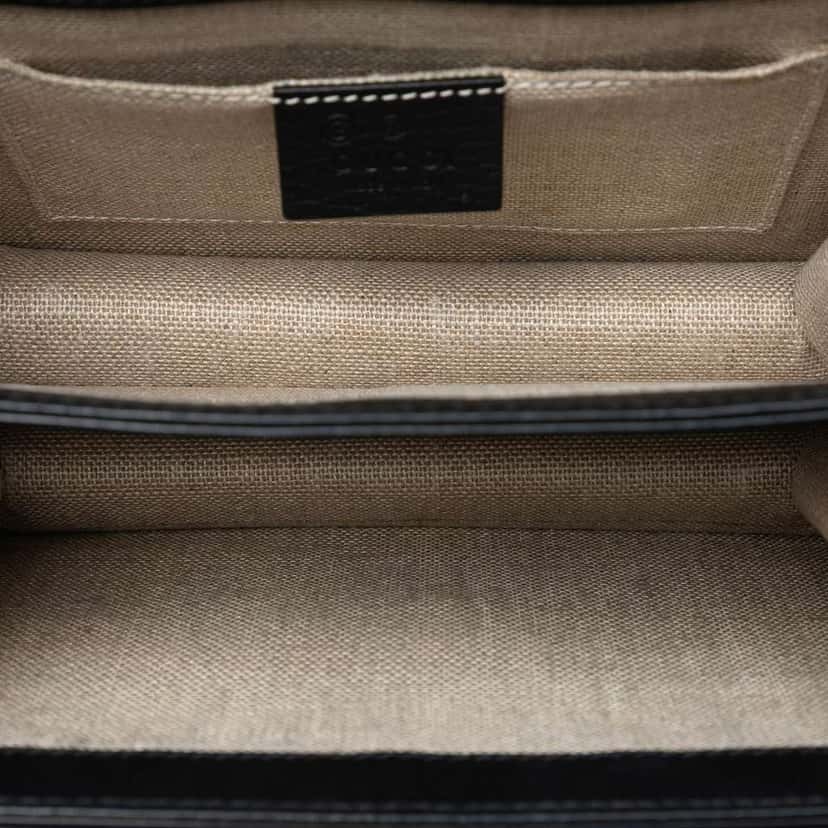 Gucci Small Dollar Calfskin Interlocking G Crossbody Black Leather Good condition - Model View