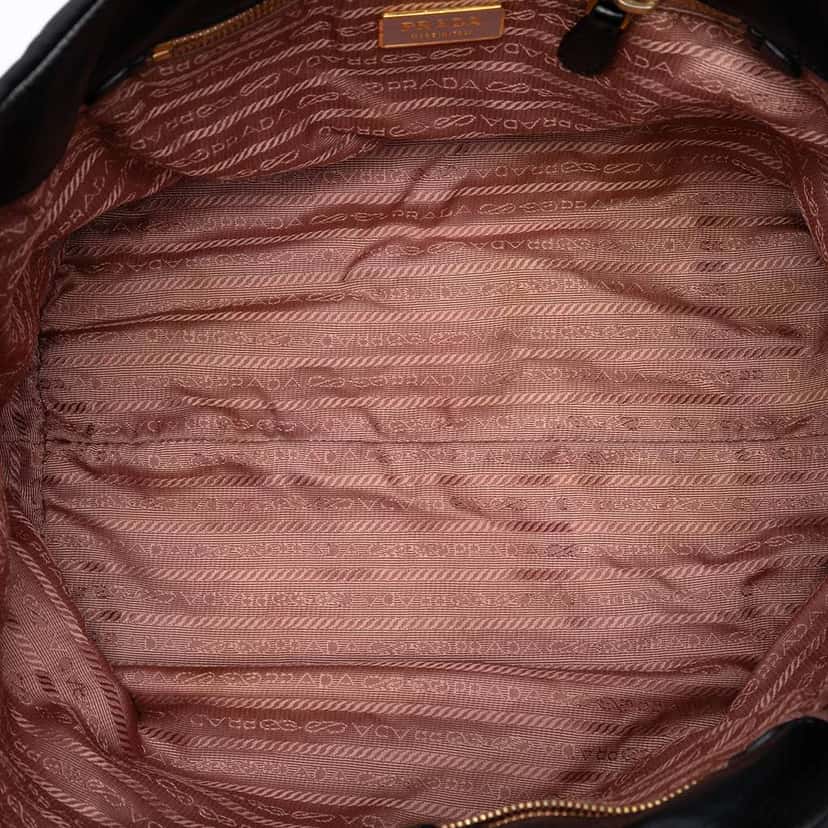 Prada Tessuto Fiocco Bow Tote Black Good condition - Model View