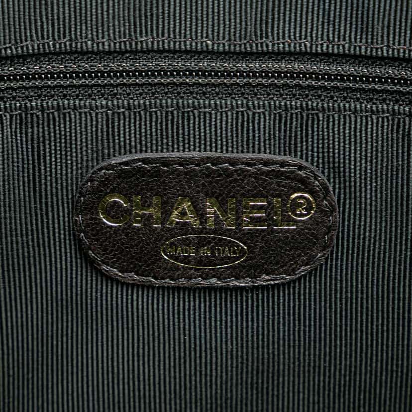 Chanel Triple CC Caviar Tote Black Leather Good condition - Box View