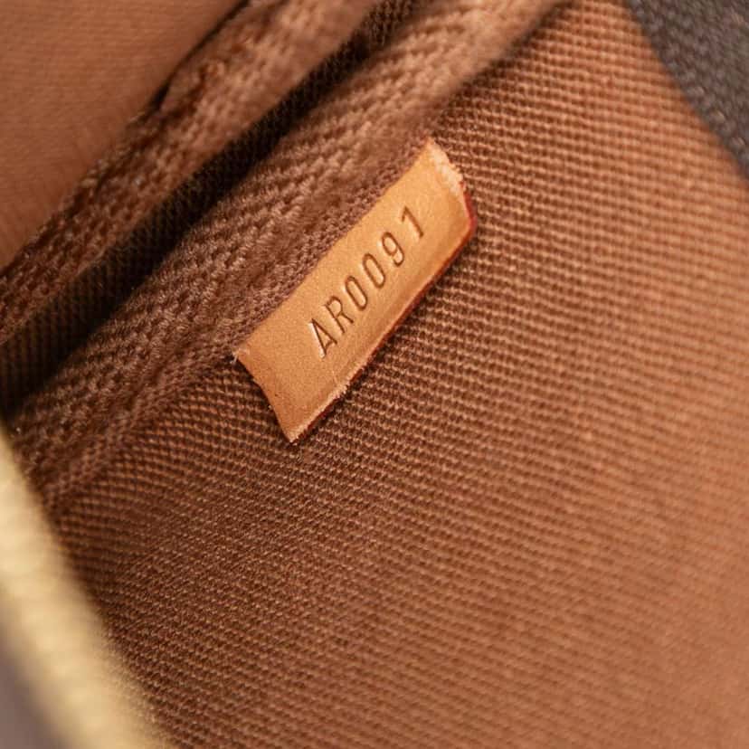 Louis Vuitton Monogram Pochette Accessoires Brown Good condition - Box View