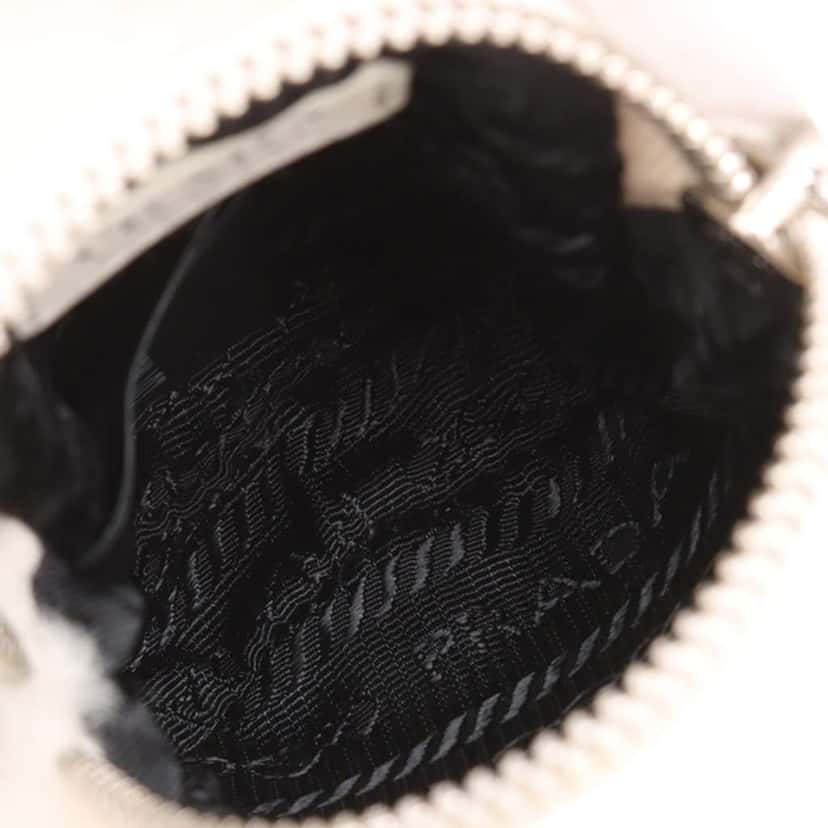 Prada Quilted Shearling Re Edition 2005 Crossbody White Good condition - Box View