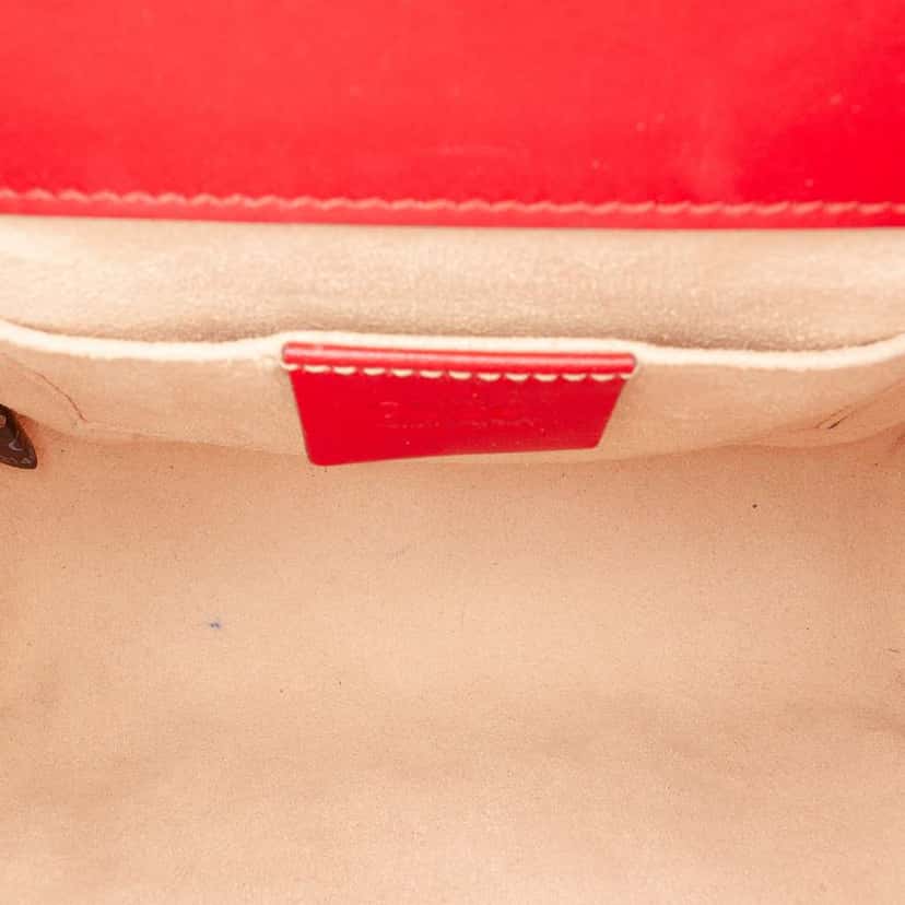 Gucci Small Guccissima Padlock Crossbody Red Leather Good condition - Model View