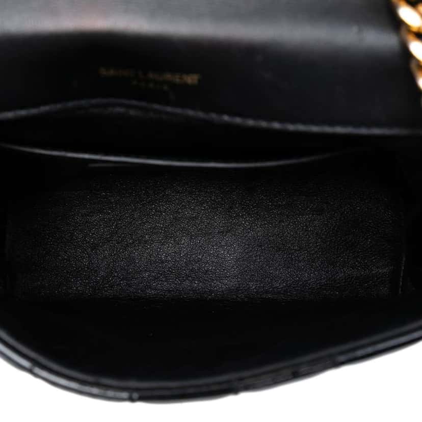 Saint Laurent Small Patent Monogram Vicky Chain Bag Black Leather Very good condition - Model View