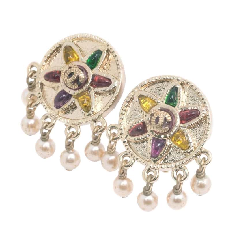 Chanel CC Gold Plated Gripoix and Faux Pearl Flower Clip On Earrings Gold Metal Very good condition - Back View