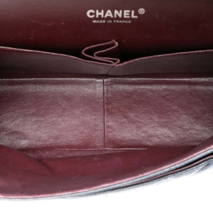 Chanel Jumbo Classic Caviar Double Flap Black Leather Very good condition - Model View