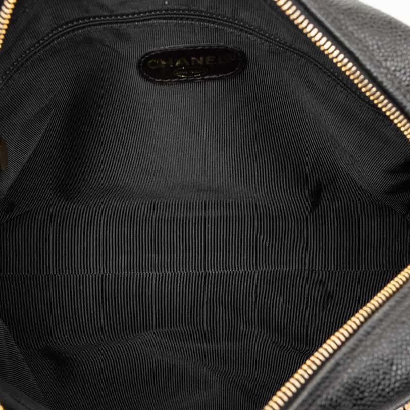 Chanel Triple CC Caviar Zip Tote Black Leather Very good condition - Model View