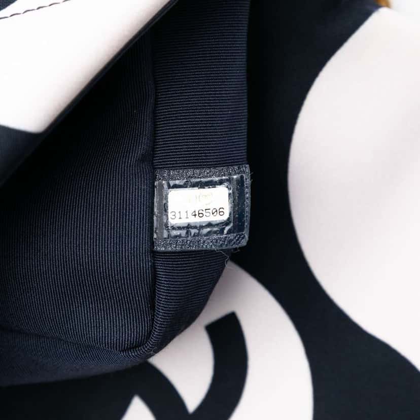 Chanel Medium Printed Silk 19 Flap White Silk Very good condition - Box View