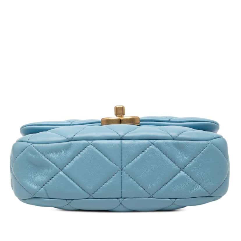 Chanel Mini Quilted Lambskin Lacquered Chain Flap Blue Leather Very good condition - Inside View