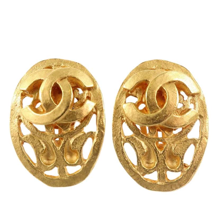 Chanel CC Gold Plated Oval Clip On Earrings Gold Metal Very good condition - Front View