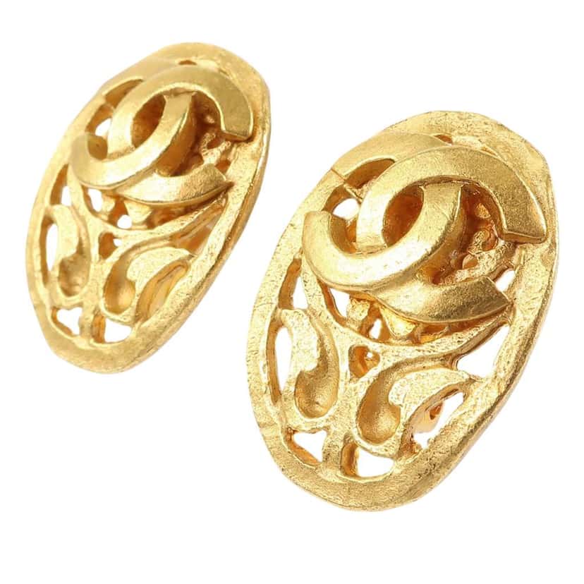 Chanel CC Gold Plated Oval Clip On Earrings Gold Metal Very good condition - Back View