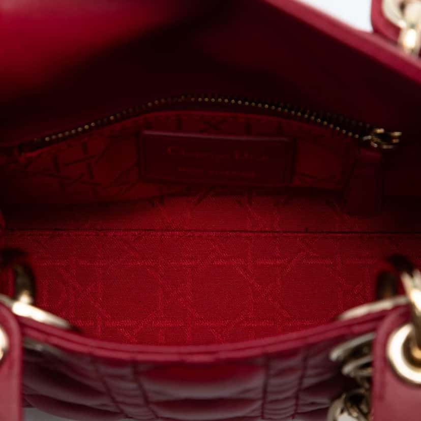 Dior Mini Lambskin Cannage Lady Dior Red Leather Very good condition - Model View