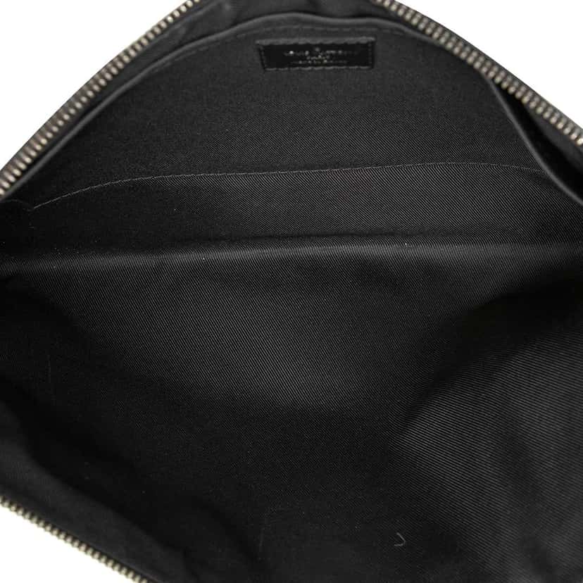 Louis Vuitton Monogram Eclipse Discovery Pochette GM Black Very good condition - Model View