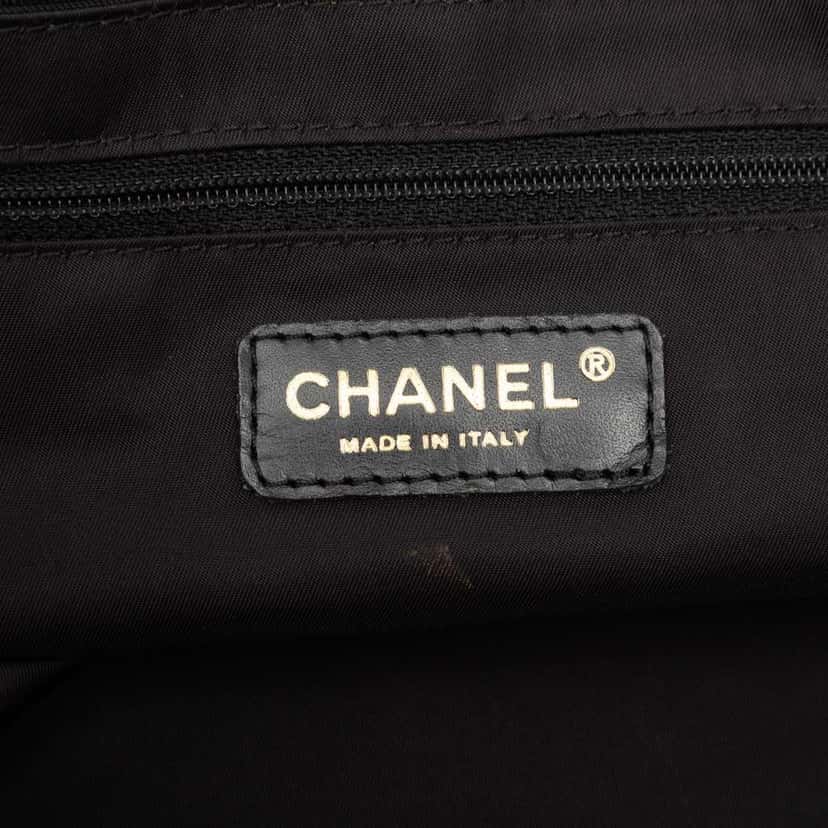 Chanel New Travel Line Nylon Tote Black Good condition - Box View