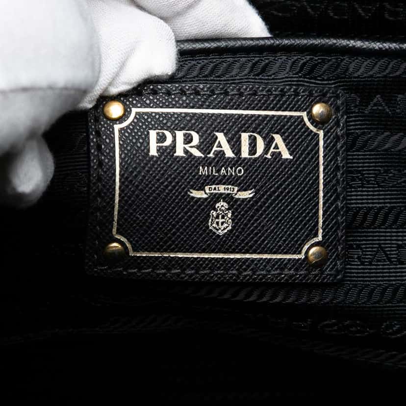 Prada Saffiano Lux Convertible Tote Black Leather Good condition - Box View