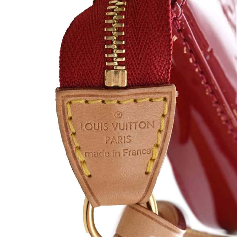 Louis Vuitton Monogram Vernis Pochette Accessoires Red Leather Good condition - Box View