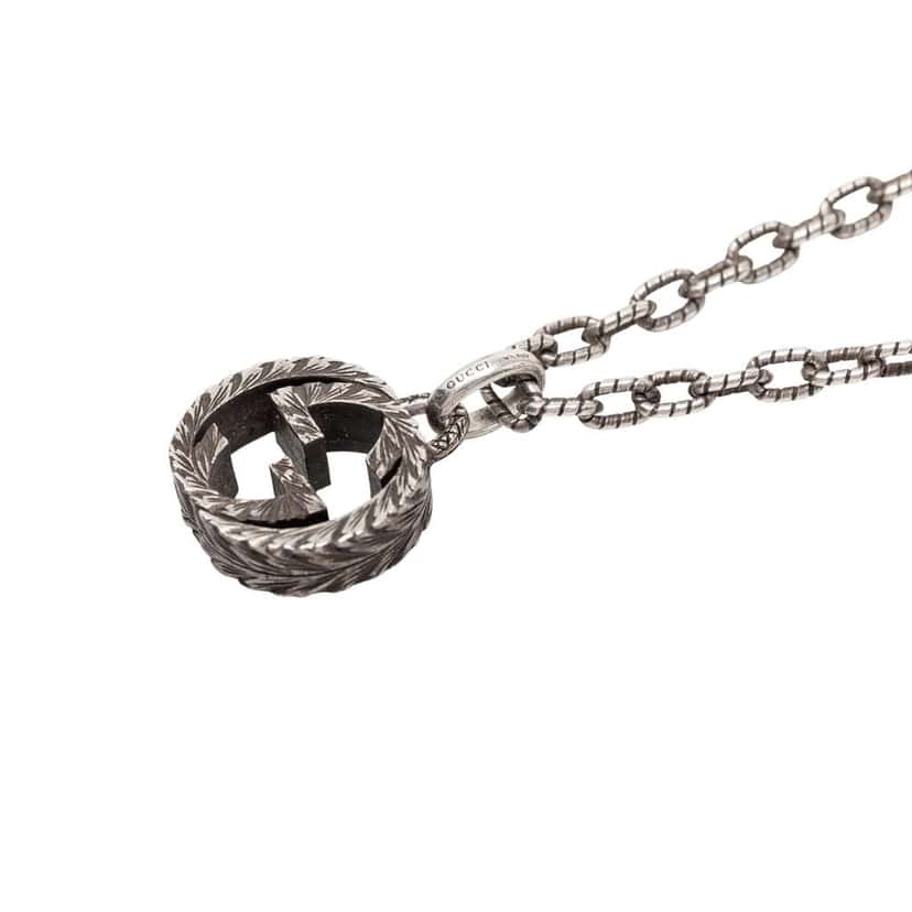 Gucci Sterling Silver Interlocking G Pendant Necklace Silver Silver Good condition - Model View