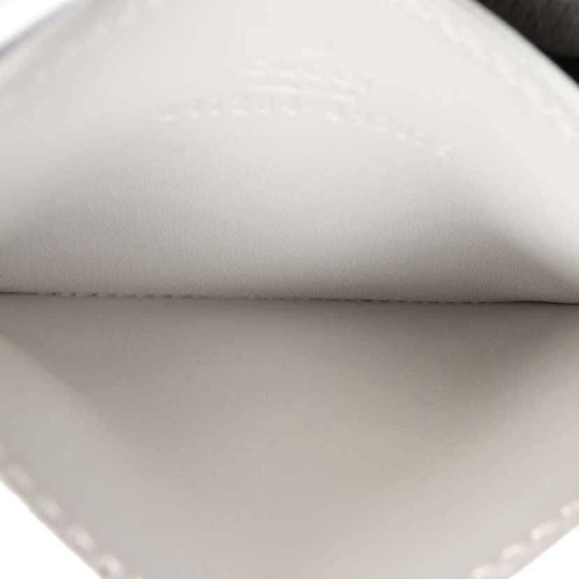 Gucci Patent Guccissima Card Holder Silver Leather Very good condition - Model View