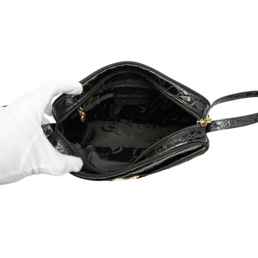 Salvatore Ferragamo Croc Embossed Calfskin Vara Crossbody Black Leather Good condition - Model View