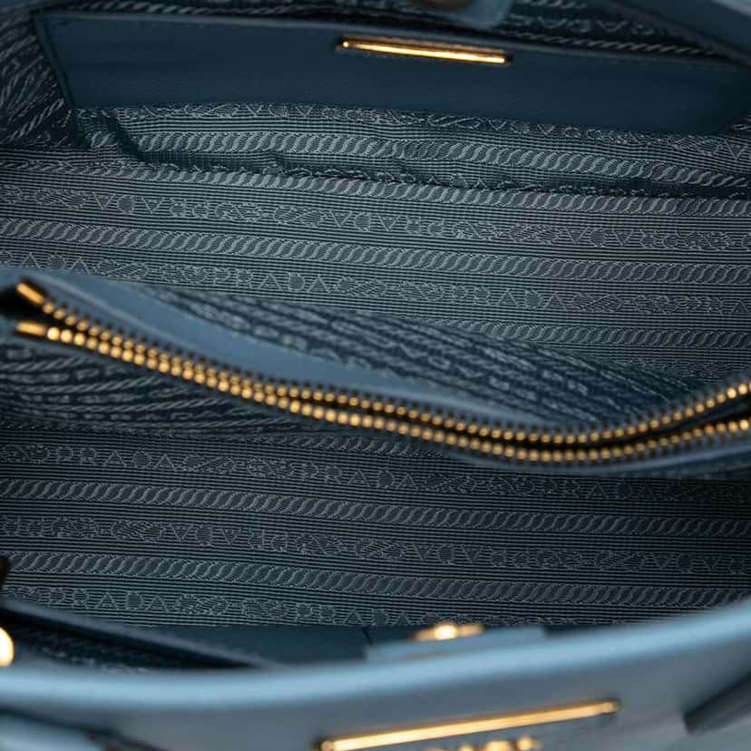 Prada Medium Saffiano Lux Open Promenade Satchel Blue Leather Good condition - Model View