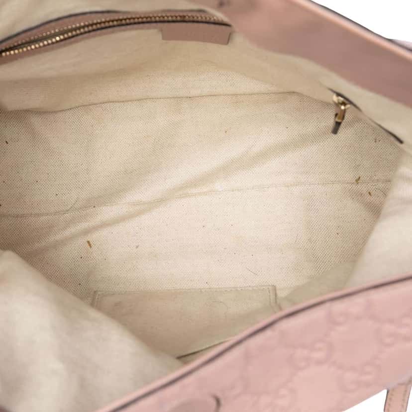 Gucci Medium Guccissima Bree Fold Over Tote Pink Leather Good condition - Model View