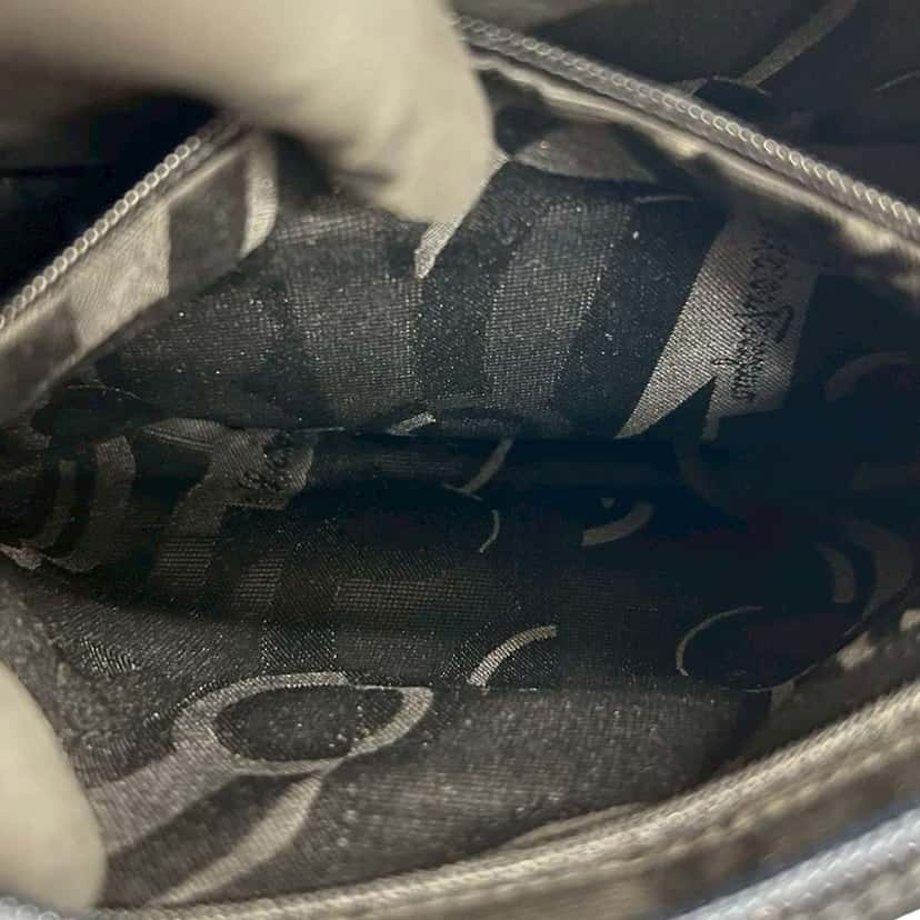 Salvatore Ferragamo Calfskin Vara Crossbody Blue Leather Good condition - Model View