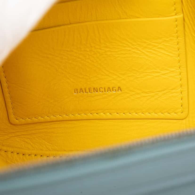 Balenciaga Medium Leather Triangle Clutch Blue Leather Good condition - Box View