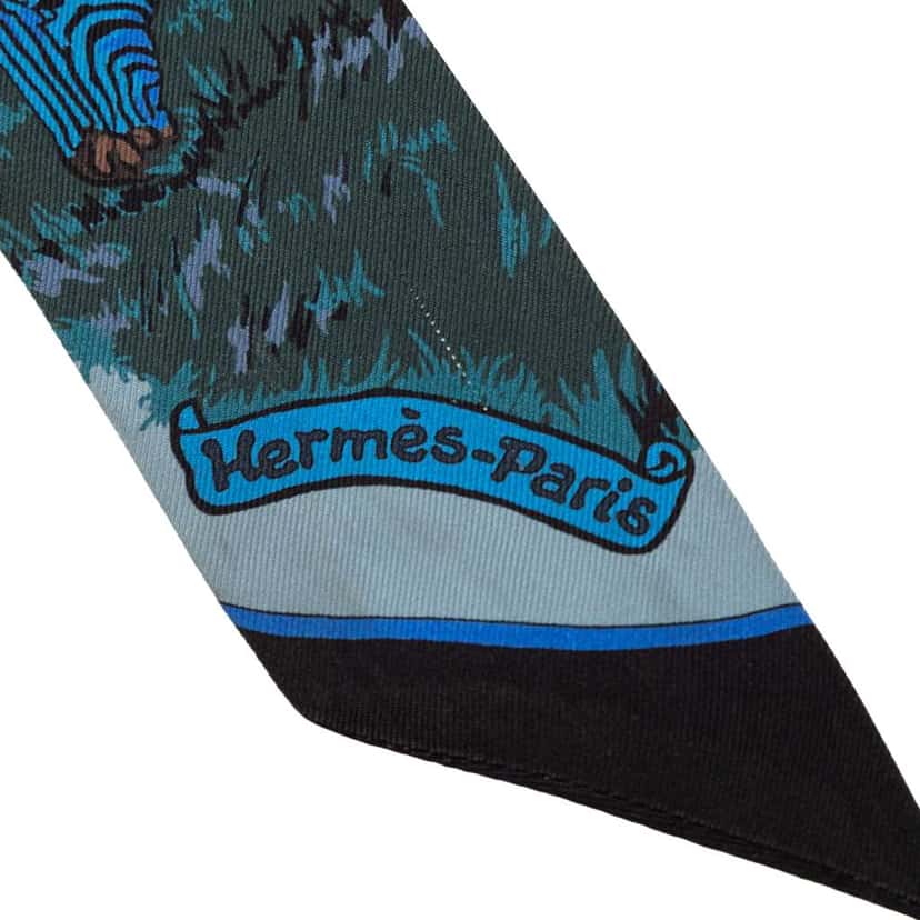 Hermès Les Zebres Silk Twilly Scarf Blue Silk Good condition - Model View