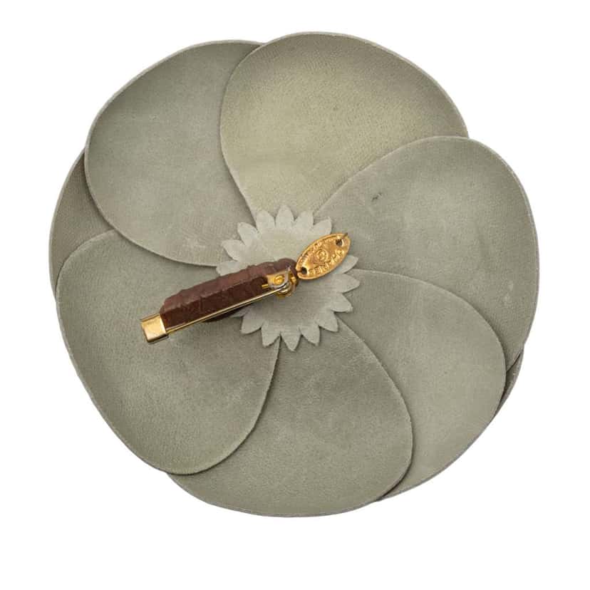 Chanel Camellia Patent Brooch Brown Leather Good condition - Back View