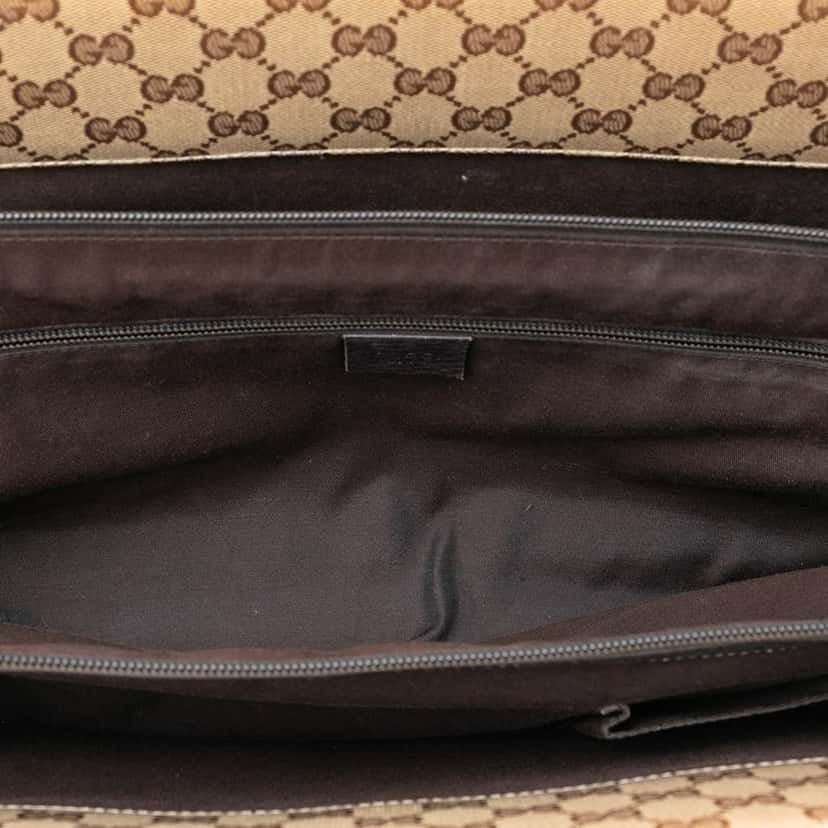 Gucci GG Crystal Business Bag Beige Good condition - Model View