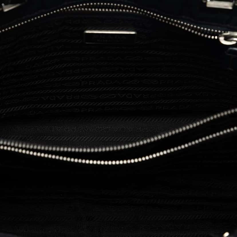 Prada Tessuto Tote Black Fair condition - Model View