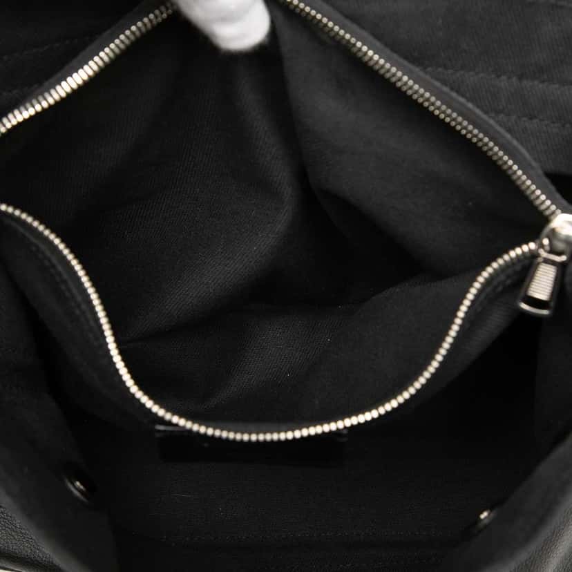 Saint Laurent Medium Leather Muse Two Satchel Black Leather Good condition - Model View