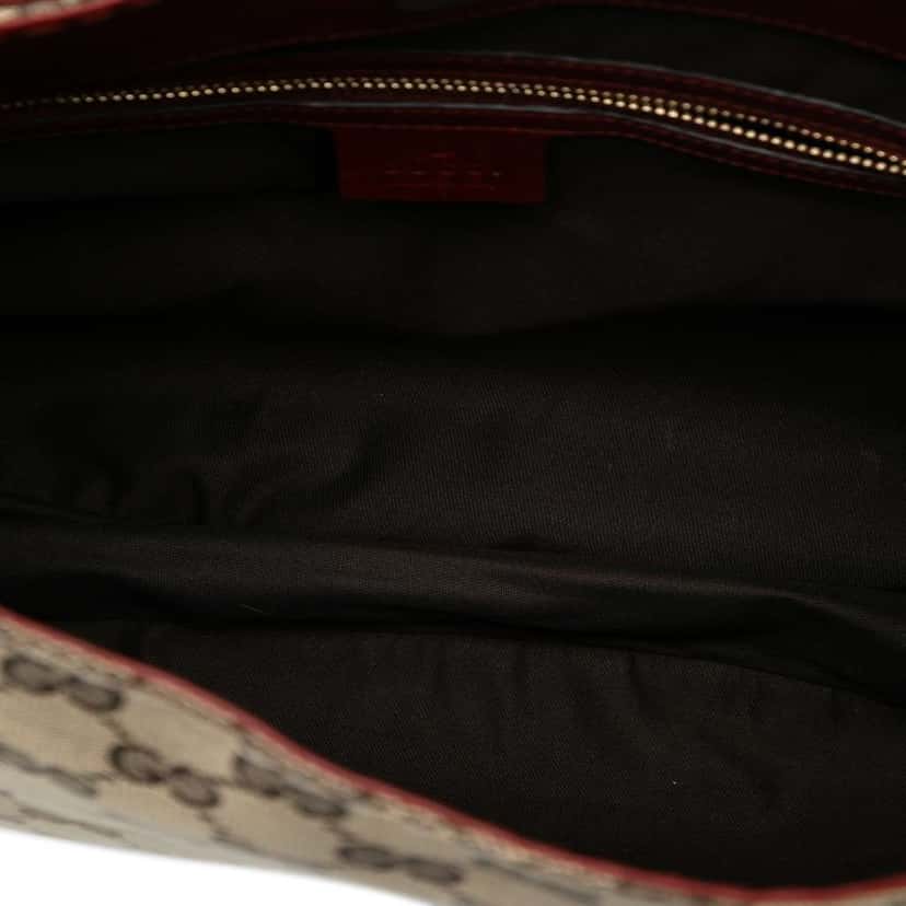Gucci GG Canvas Charlotte Crossbody Beige Good condition - Model View