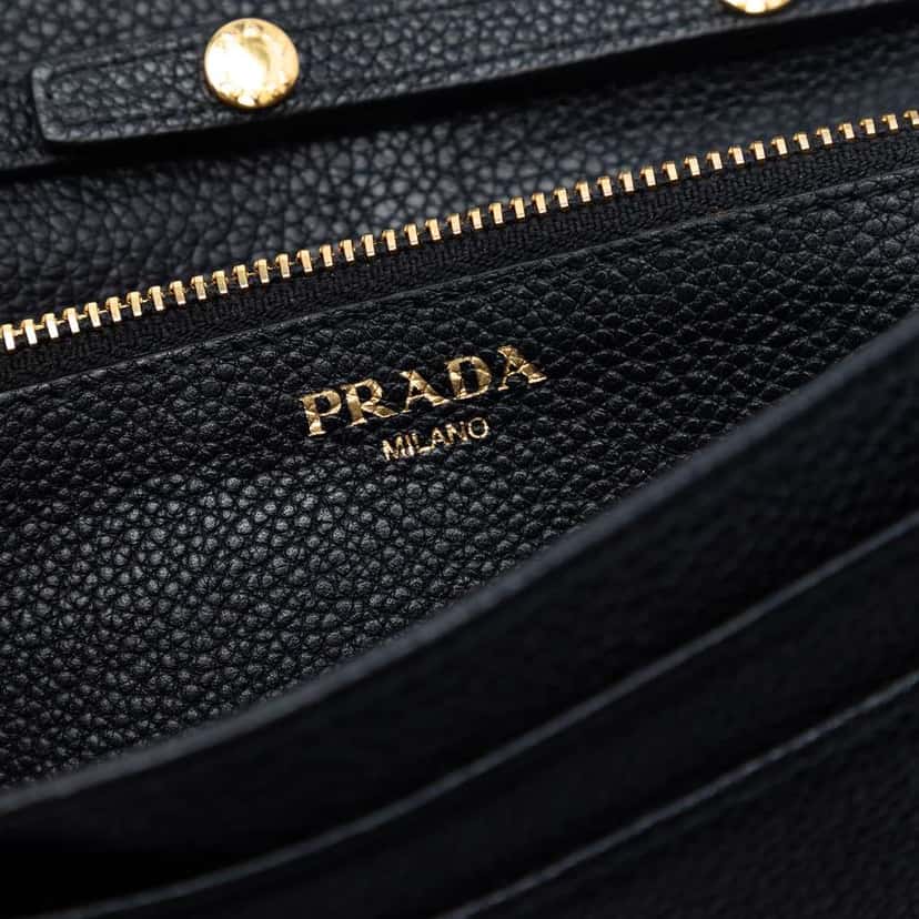 Prada Vitello Daino Wallet On Chain Black Leather Good condition - Box View