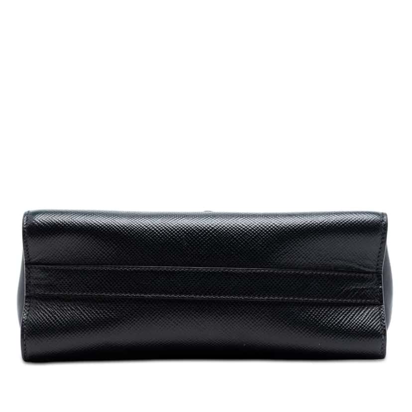 Prada Saffiano Cuir Monochrome Robot Patches Envelope Chain Flap Black Leather Good condition - Inside View