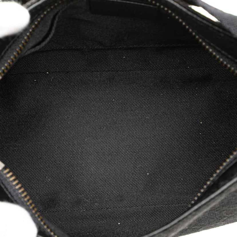 Gucci GG Canvas Handbag Black Canvas Very good condition - Model View