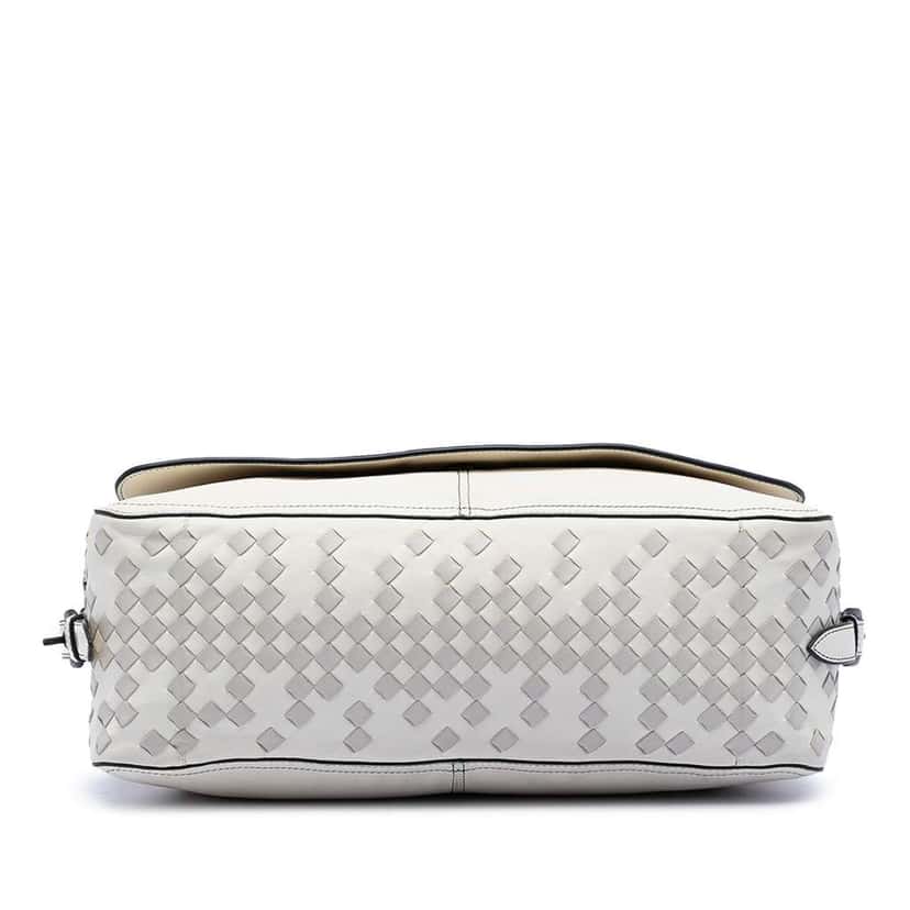 Bottega Veneta Intrecciato Trimmed Lambskin Grommet Top Handle Bag White Leather Very good condition - Inside View