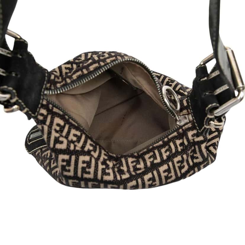 Fendi Zucchino Canvas Oyster Shoulder Bag Black Canvas Very good condition - Model View