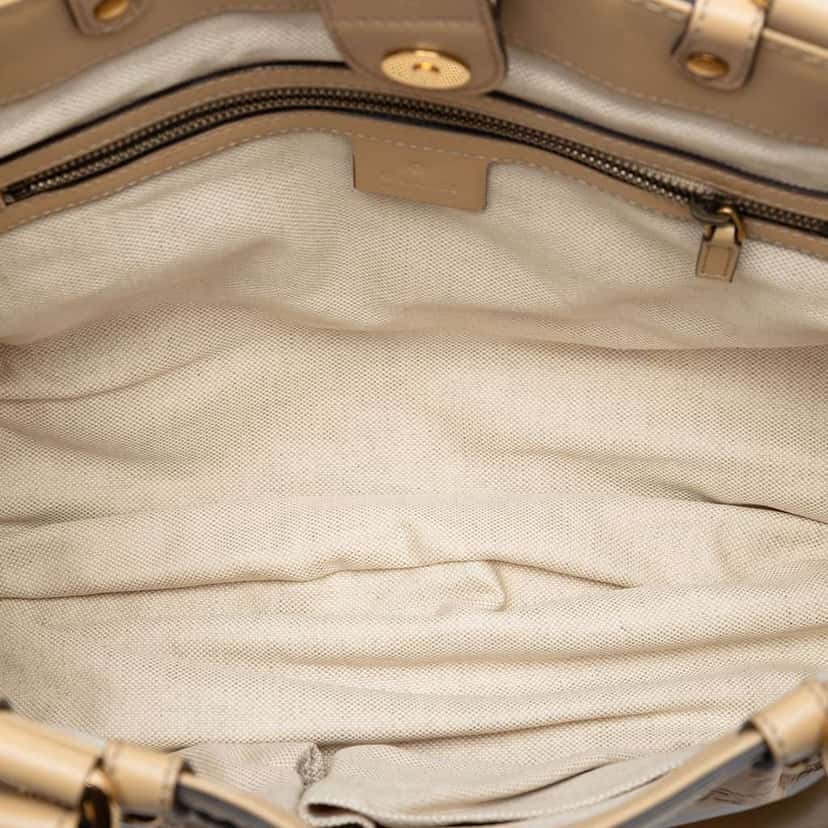Gucci Guccissima Scarlett Tote Beige Leather Very good condition - Model View