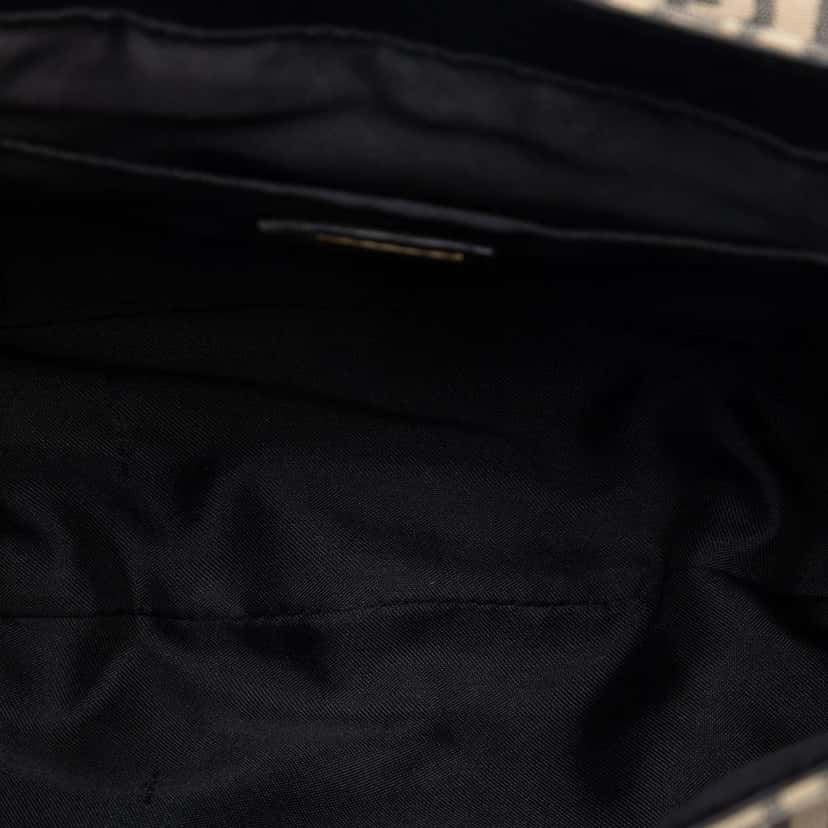 Fendi Zucchino Borsa Tuc Beige Very good condition - Model View