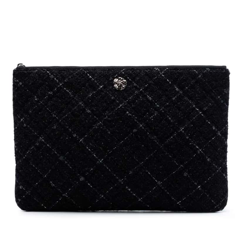 Chanel Large Quilted Tweed and Lambskin Camellia O Case Clutch Black Tweed Very good condition - Front View