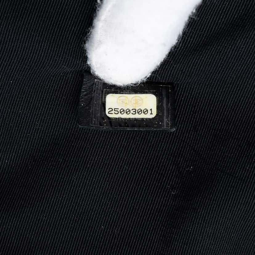 Chanel Medium Quilted Caviar Boy O Case Clutch Black Leather Very good condition - Box View