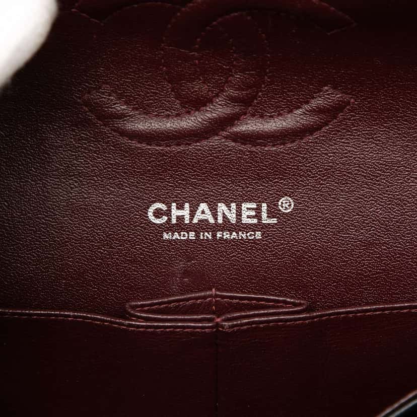 Chanel Medium Classic Lambskin Double Flap Black Leather Good condition - Box View