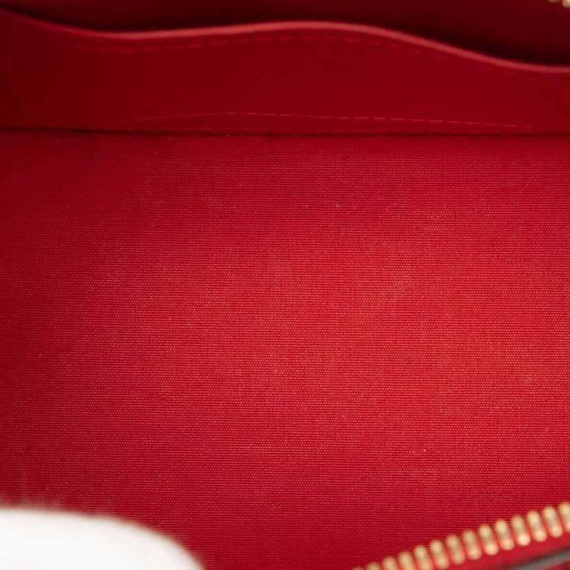 Louis Vuitton Monogram Vernis Alma BB Red Leather Good condition - Model View