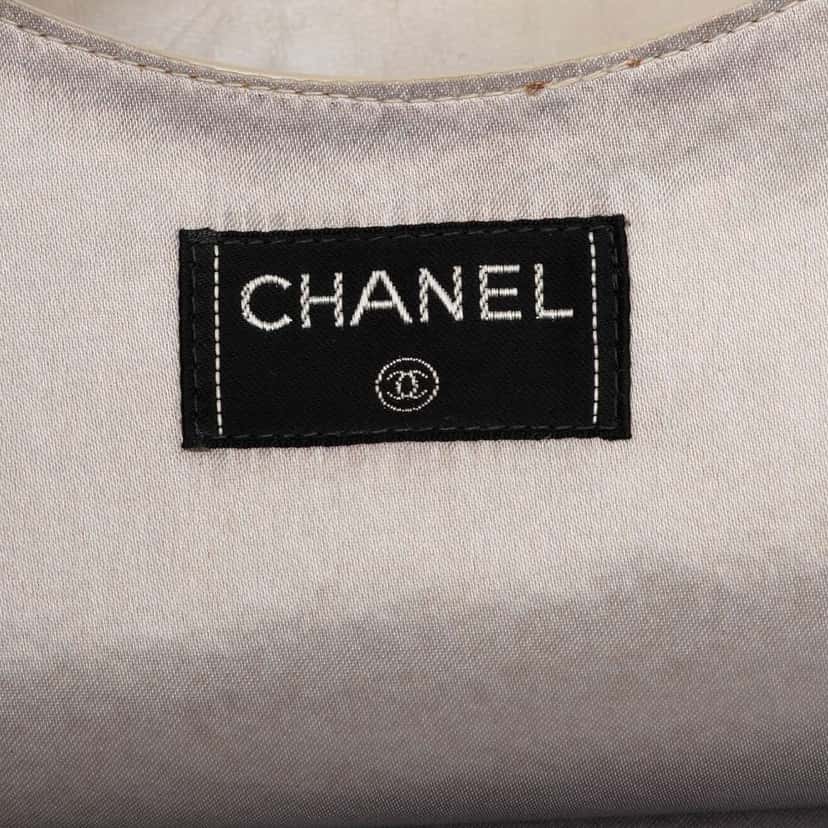 Chanel Metallic Embossed Calfskin Flat Handbag Gold Leather Good condition - Box View